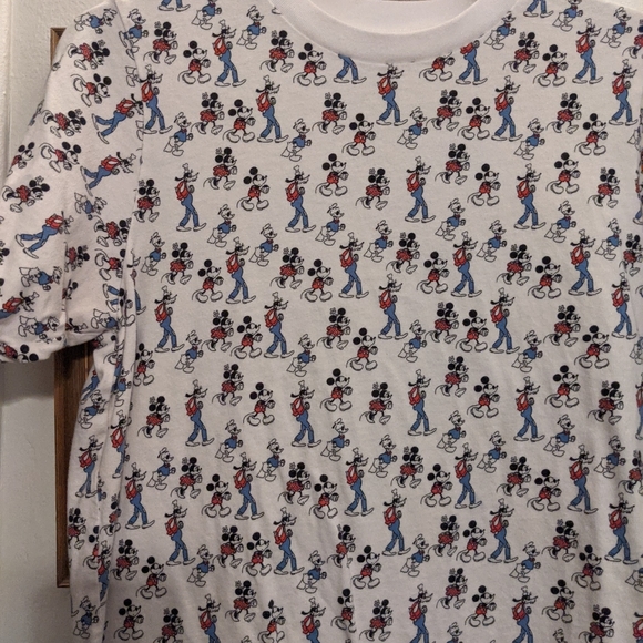 Uniqlo Disney goofy and mickey Tee xs - Picture 3 of 3